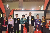 南方展采購(gòu)團(tuán)成員在我要印展位前合影（部分）