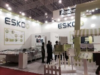  ESKO的展位色調非常素雅，富有品味，其中的瓦楞模型也極富創意。